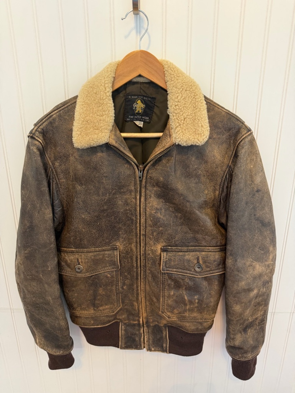 VINTAGE GOLDEN BEAR LEATHER & SHEARING BOMBER JACKET Size 36